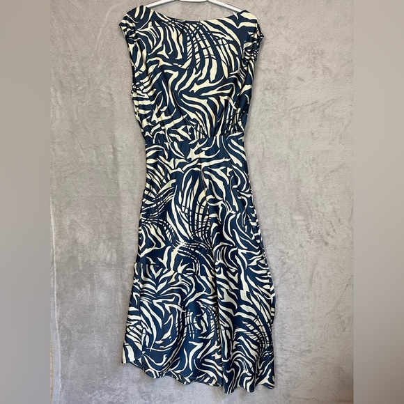 Socialite Midi Dress Blue Cream Geometric Print Bias Cut Size 8 Asymmetric Hem - Picture 12 of 15